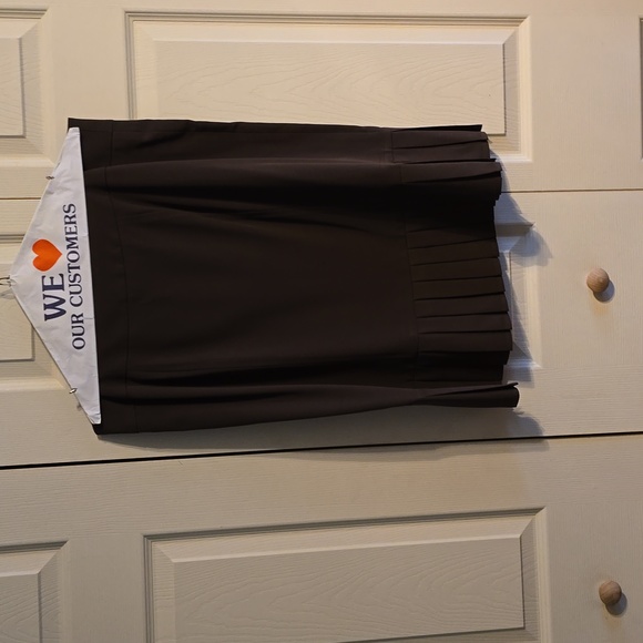 Pants and Skirt - Picture 5 of 7